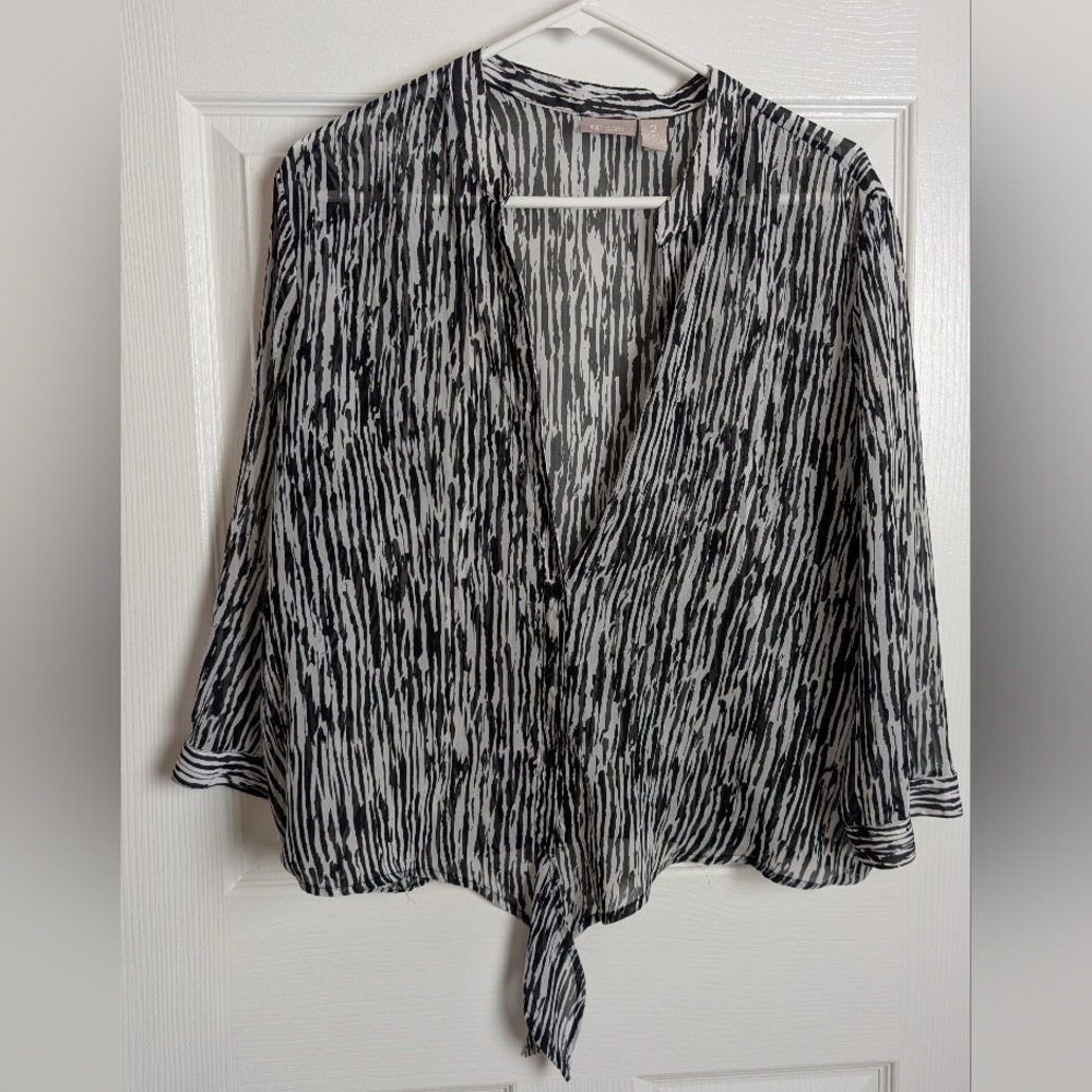 Chico's Black and White Abstract, Tie Front V-neck Blouse